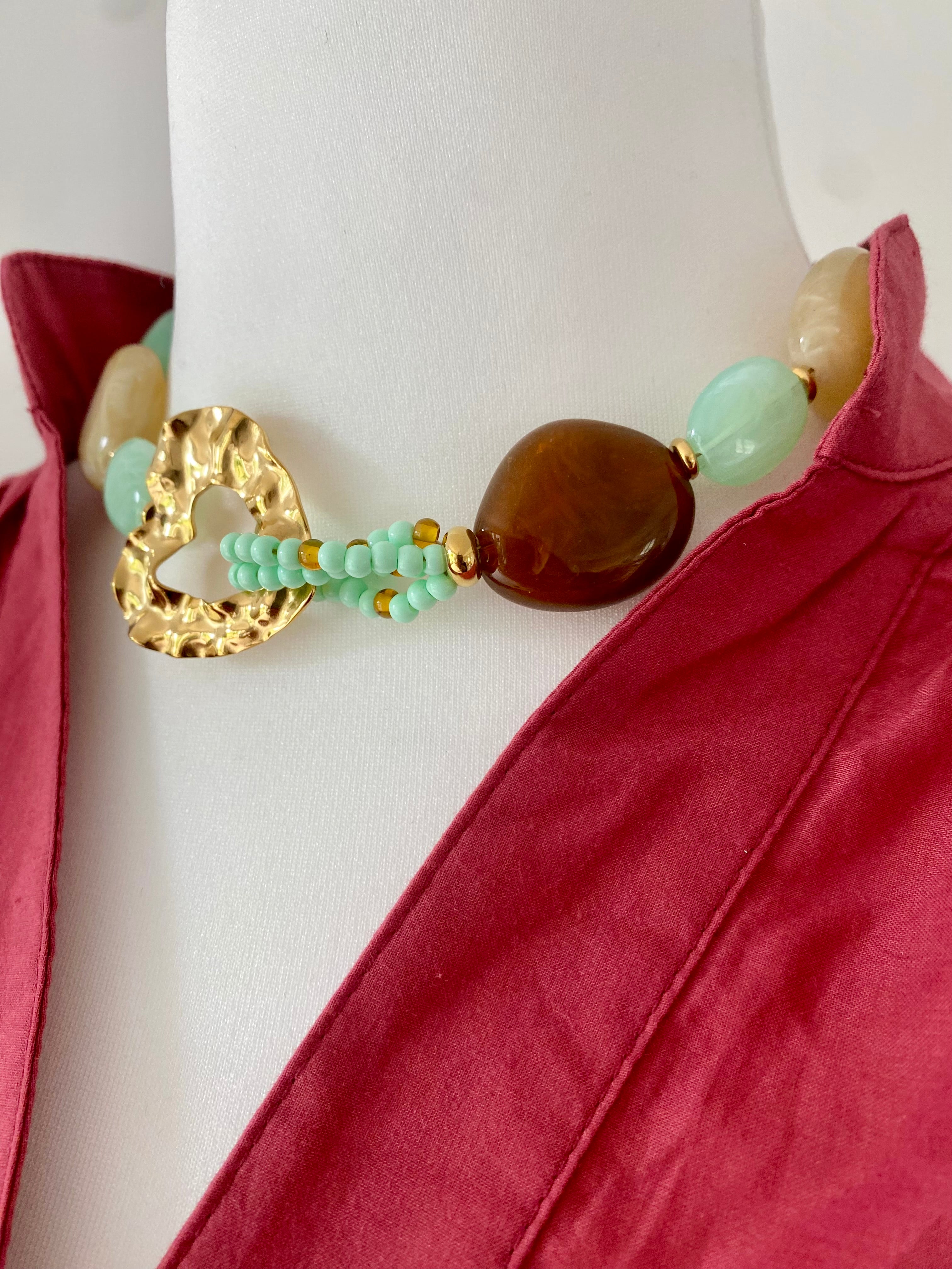 Collier pierres