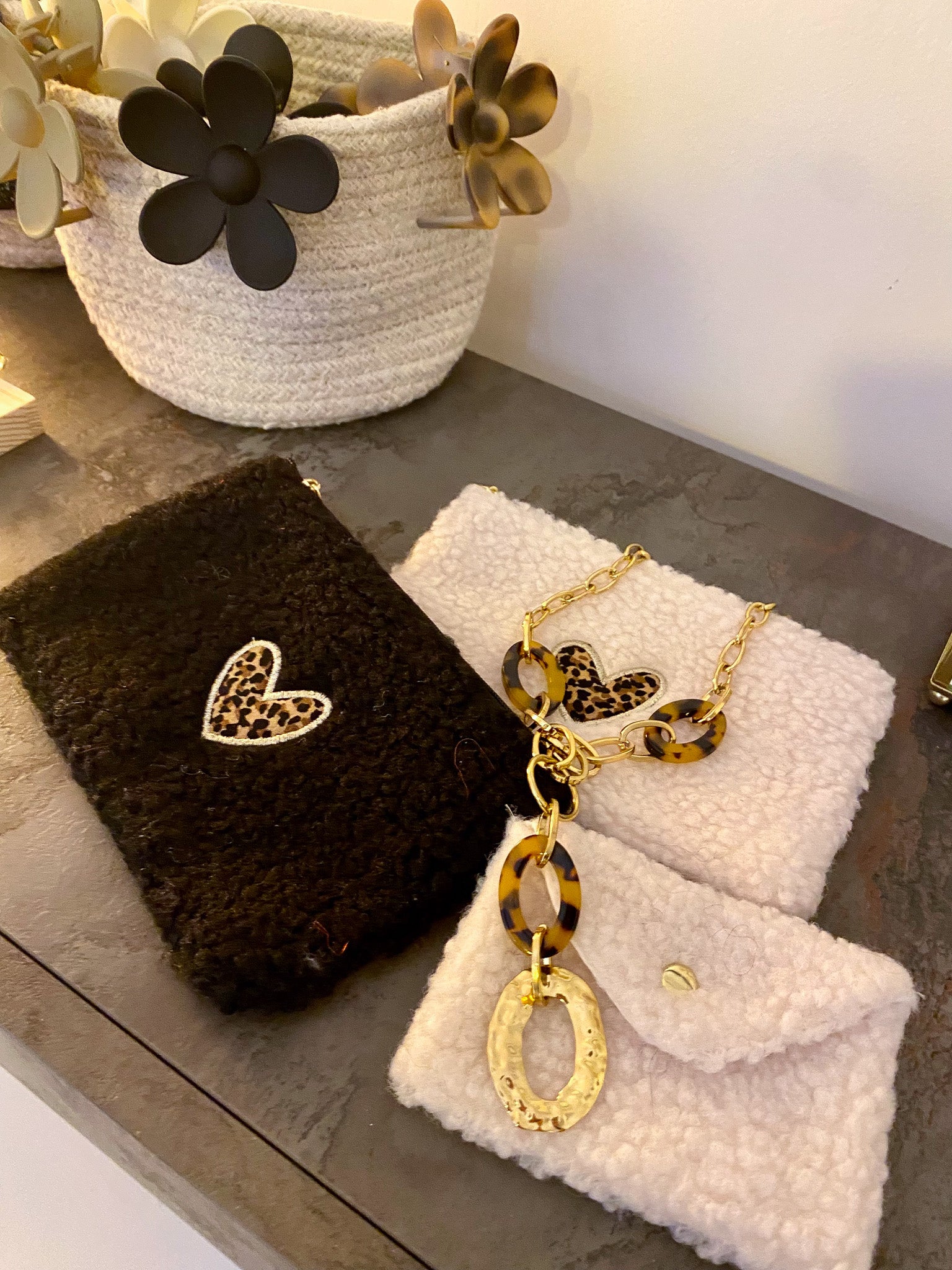 Petite pochette moumoute