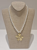 Collier perles pendentif fleur