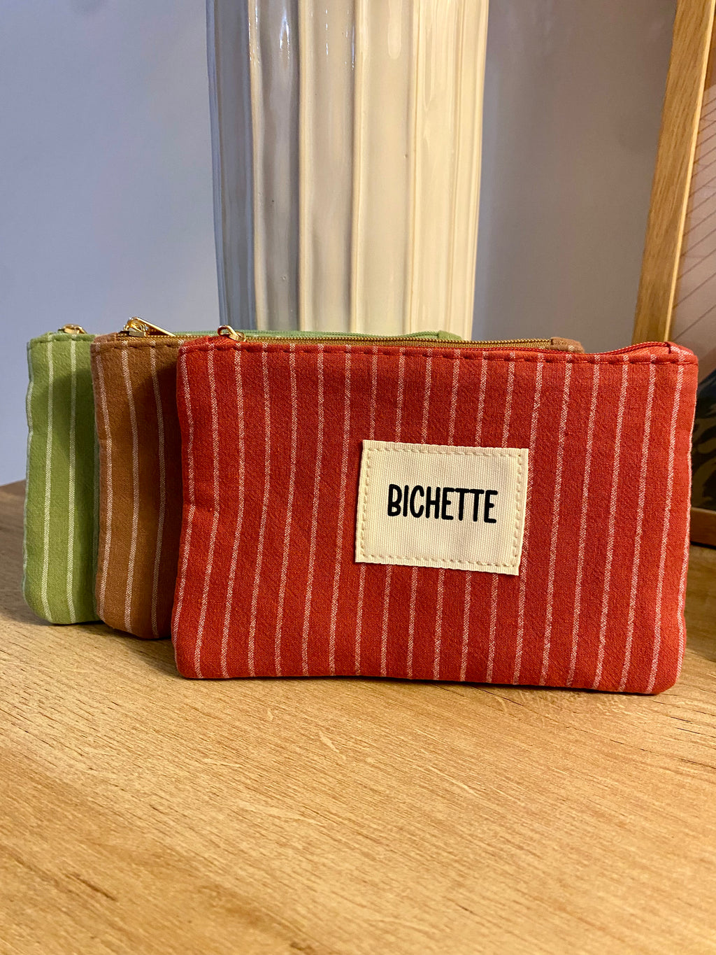 Pochette BICHETTE couleur bourgogne rayures rose