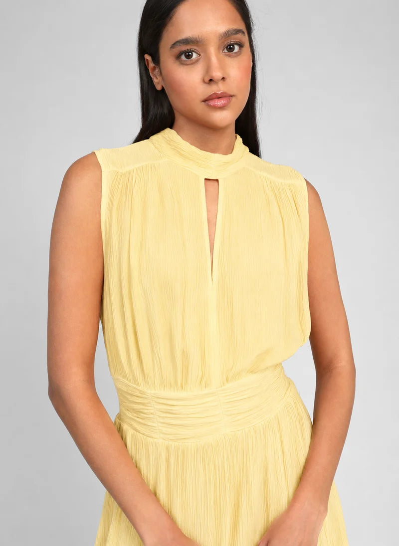 Robe courte sans manches en viscose col montant