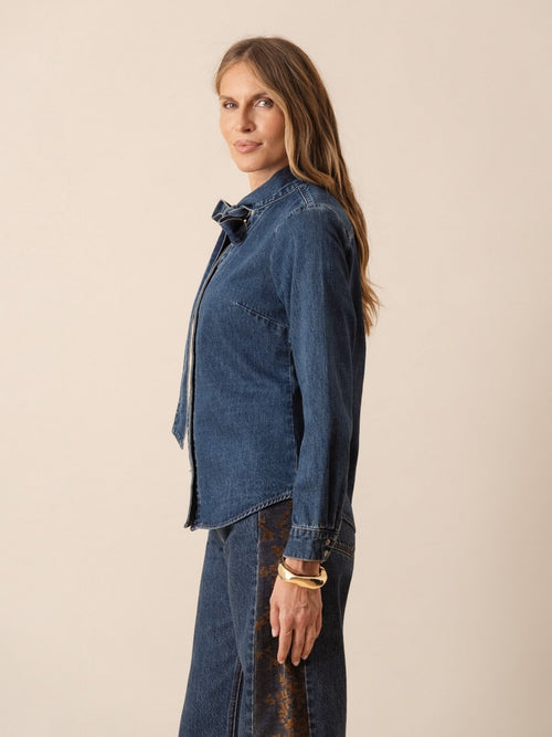 Chemise en jean col lavallière